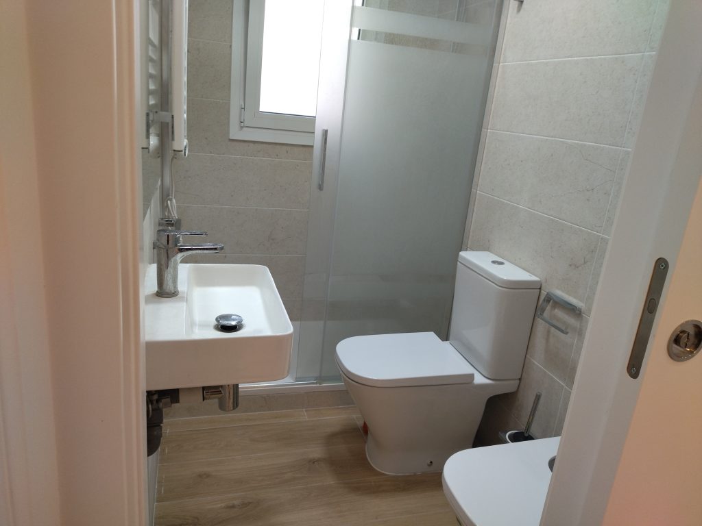 reformas integrales castelldefels baño